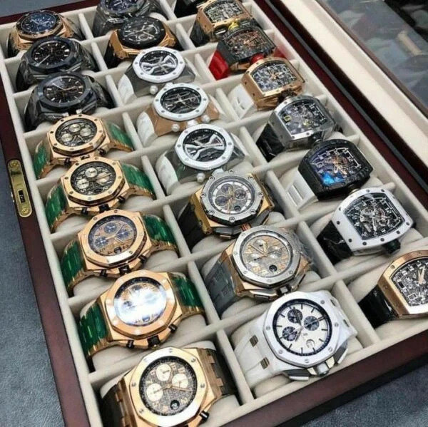 <span style="font-weight: 700;">CASUAL WATCH PALLETS</span>